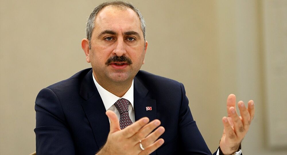 Adalet Bakanı Gül: "Hukuk, itibar suikastı, dedikodu ve söylentinin değil, gerçeğin, yalnızca gerçeğin peşindedir"