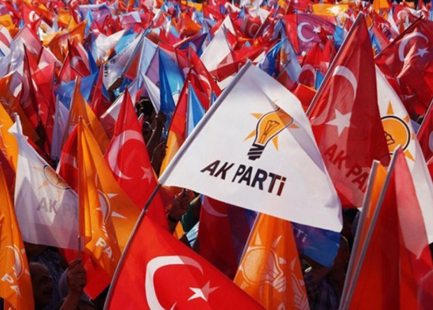 AKP'li isimden dikkat çeken istifa mesajı