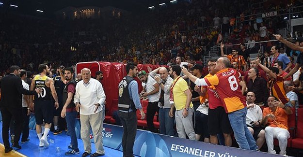 Olaylı Galatasaray - Fenerbahçe derbisinin faturası