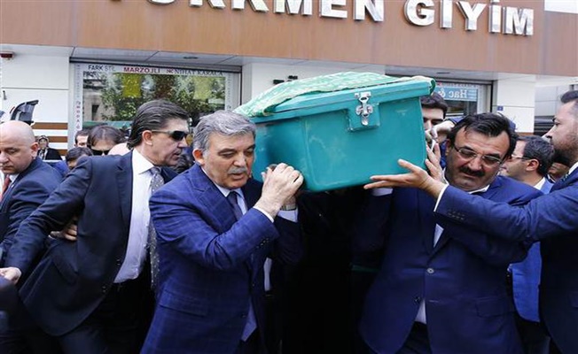 Gül taziyeleri kabul ediyor