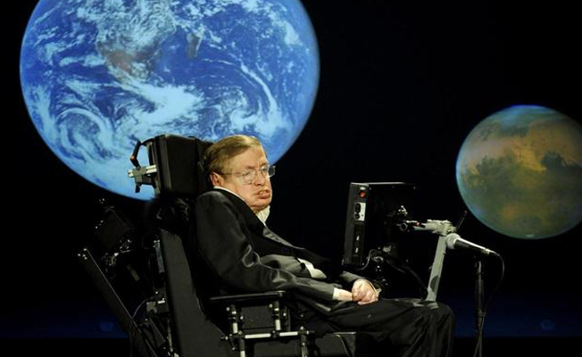 Hawking: İnsanlığın 100 yılı kaldı