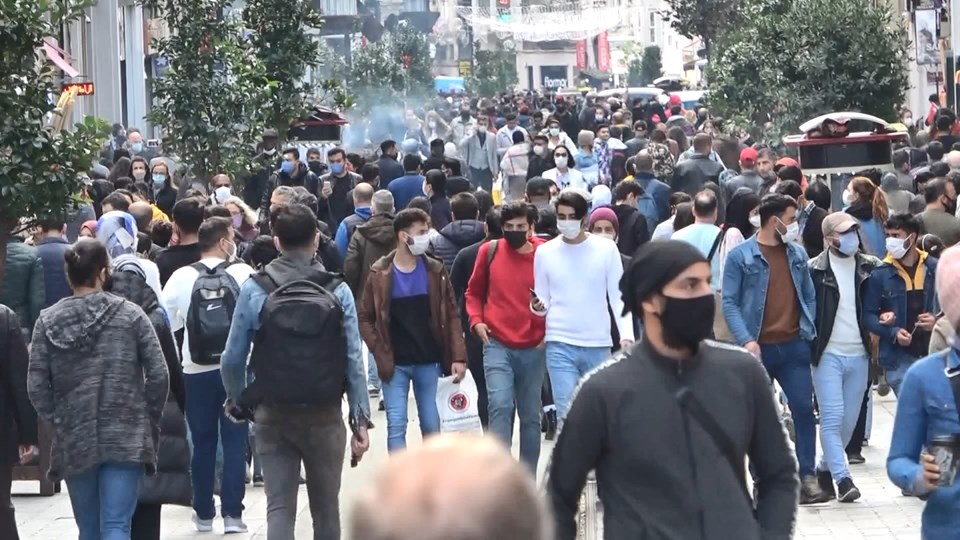 Bilim Kurulu'ndan flaş açıklamalar! Tam açılma olacak mı? Aşı kimliği şartı mı geliyor?