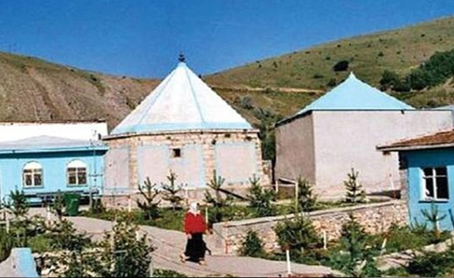 Alevi tekkesini devlet aldı; Alevi yurttaşların mücadelesi sürüyor