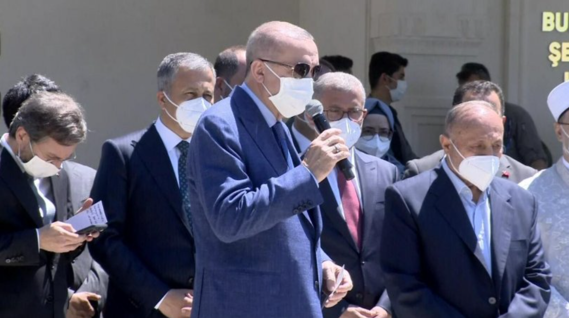 Erdoğan'dan Üsküdar Belediyesi önünde oturma eylemi çağrısı