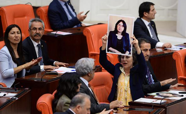 O milletvekilinin, vekilliği düşürüldü