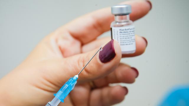 Büyük panik! BioNTech aşısı pıhtılaşma yapar mı?
