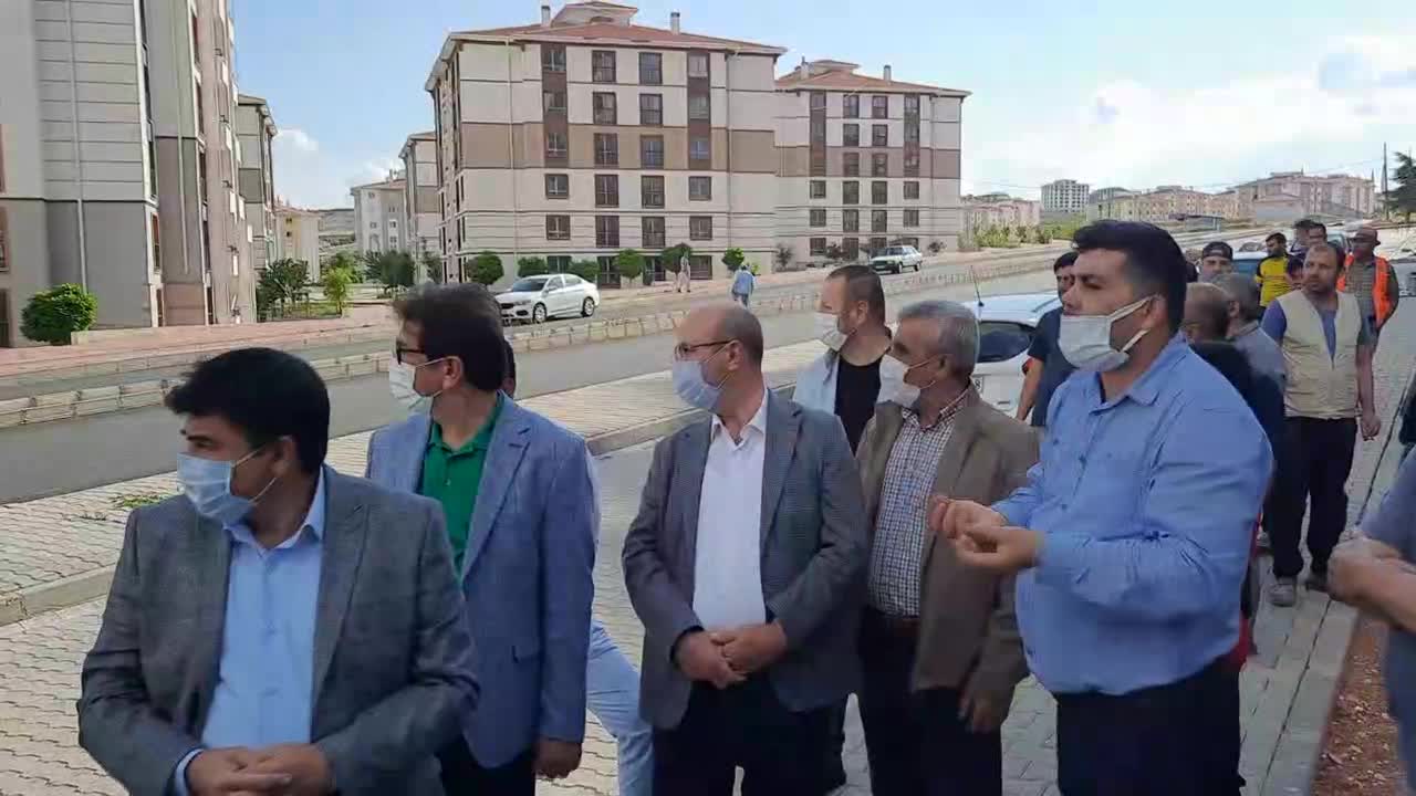 Kırşehir'de bitirilmeyen TOKİ vatandaşları mağdur etti