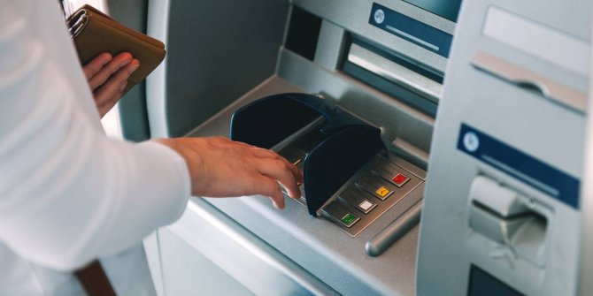 ATM'den 30 lira çekince 7 bin lirası birden gitti