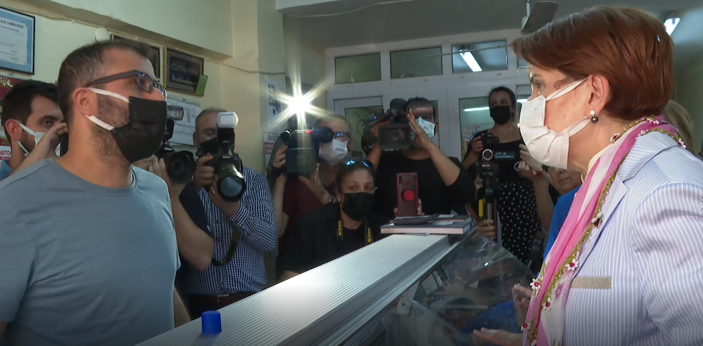 Meral Akşener Adana ziyaretinde esnafın derdini dinledi