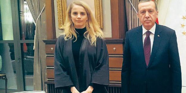 Tuğçe Kazaz’ın Atatürk ve Erdoğan karşılaştırması pes dedirtti