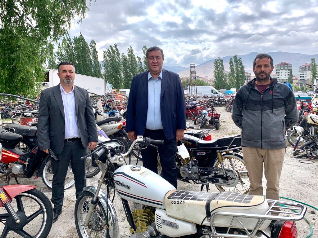 CHP'li Ömer Fethi Gürer: “Yüksek vergi kaçak mobiletleri hurdaya çıkarıyor”