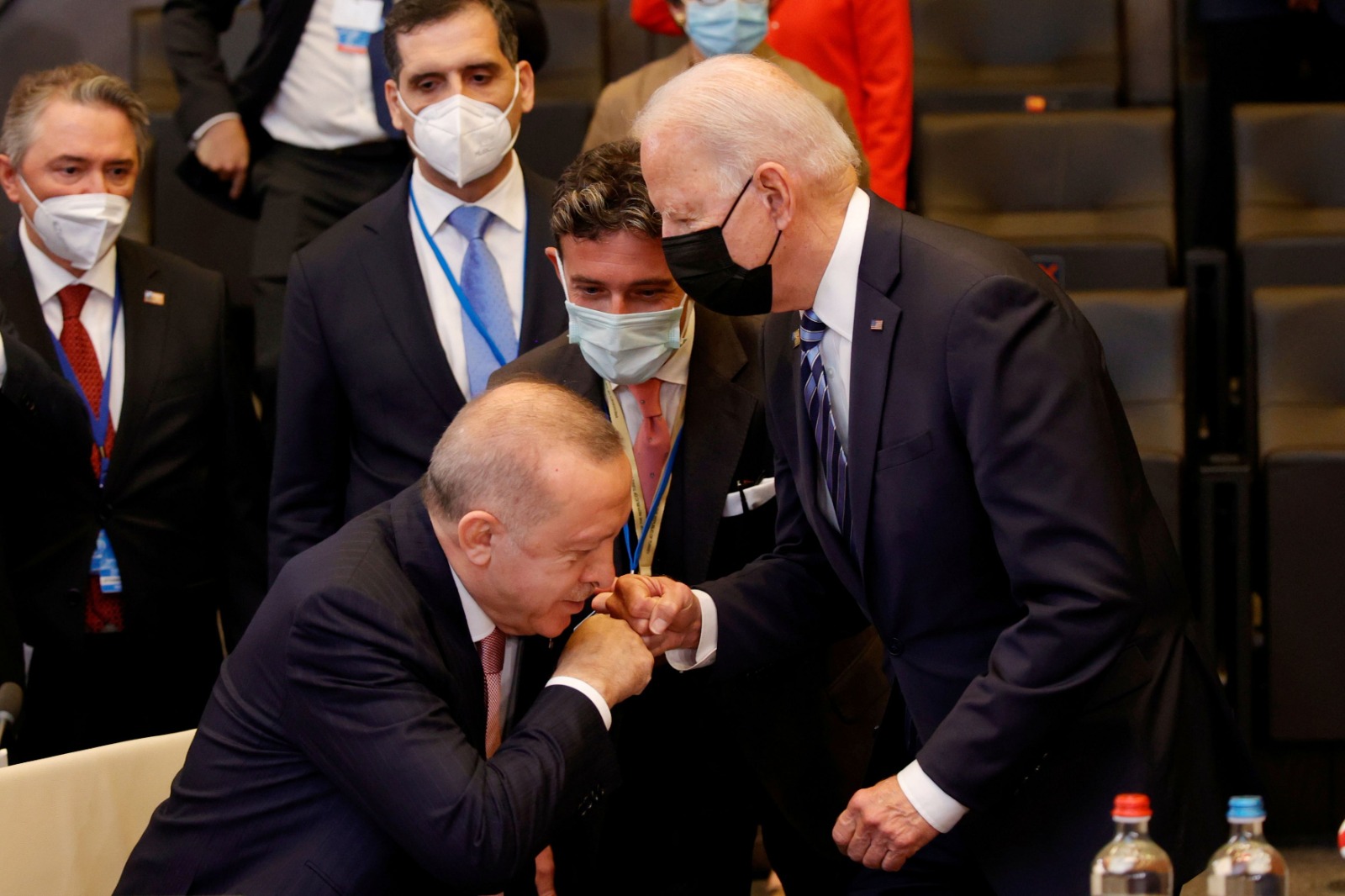 Erdoğan ve Biden'ın o karesi Fatih Altaylı'yı çıldırttı! "Edepsizlik, terbiyesizlik!"