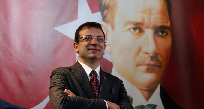 İmamoğlu, İstanbul metrolarında sınırsız internet erişiminin başlayacağını duyurdu
