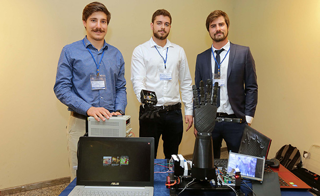 Üniversite öğrencilerinden bomba imha eden robot