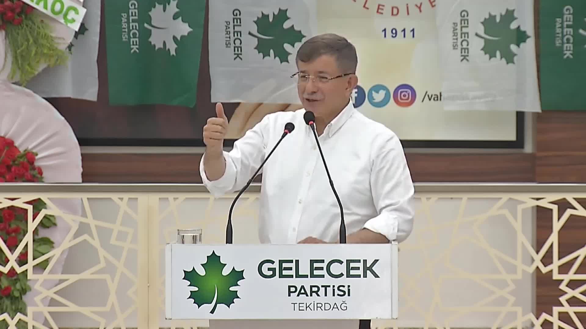 Davutoğlu'ndan savcılara çağrı: "Madem ki İçişleri Bakanı böyle diyor, çağıracaksınız, soracaksınız"