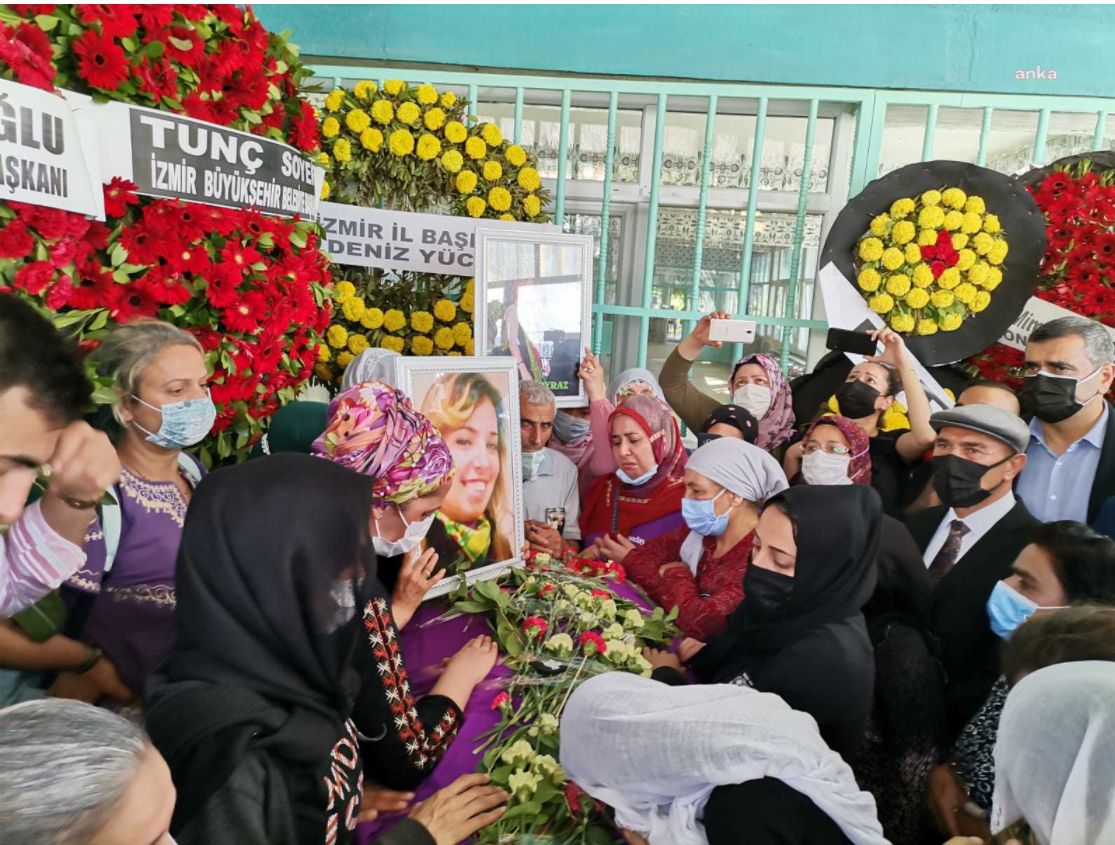 HDP'ye yönelik saldırıda öldürülen Deniz Poyraz son yolculuğuna uğurlandı