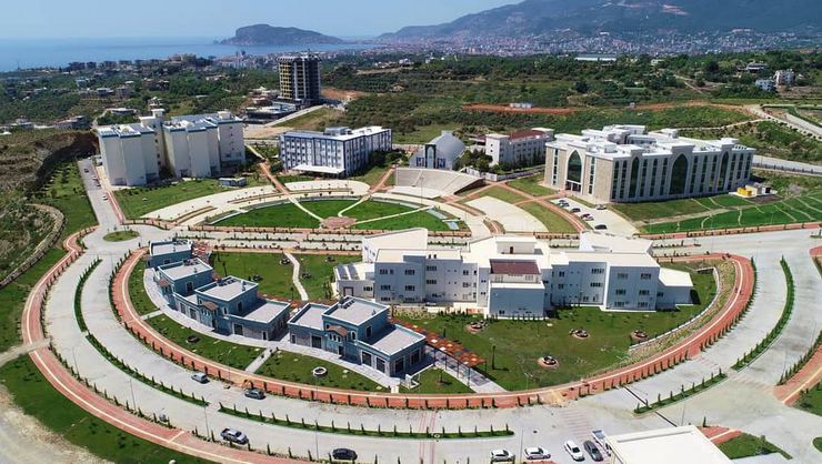 Üniversiteye 1 milyon 600 binlik saray kapısı yapılacak