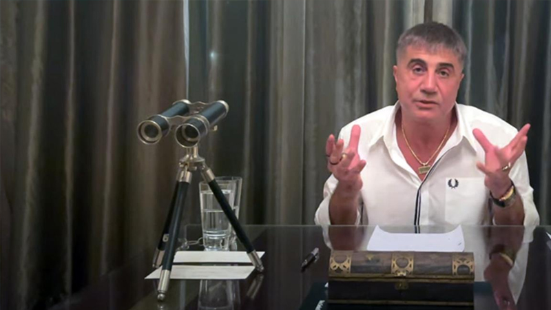 O detaylar kafaları karıştırdı! O paylaşımları yapan Sedat Peker değil miydi?