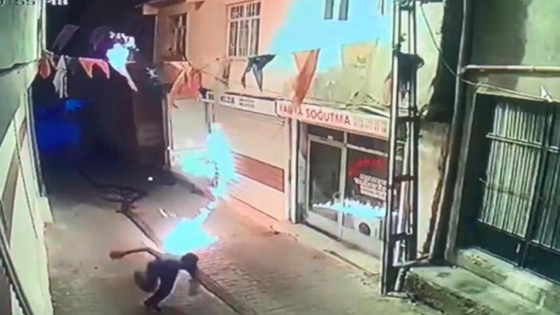 AKP binasına molotofla saldıran kişi AKP'li yöneticinin yeğeni çıktı