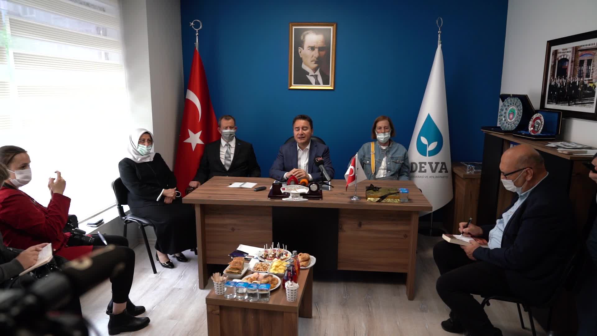 Babacan'dan 'parti birleşme' iddialarına yanıt