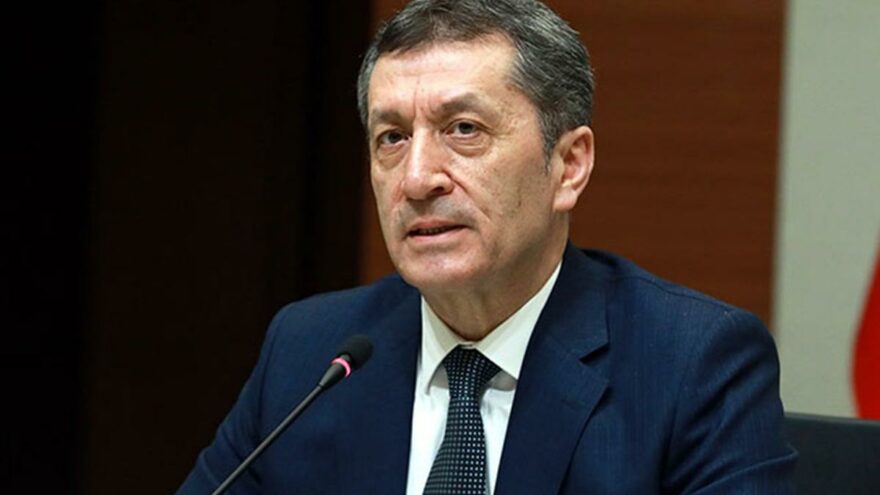 Ziya Selçuk'un kardeşinin okullara 25 milyon liralık satış yaptığı iddia edildi