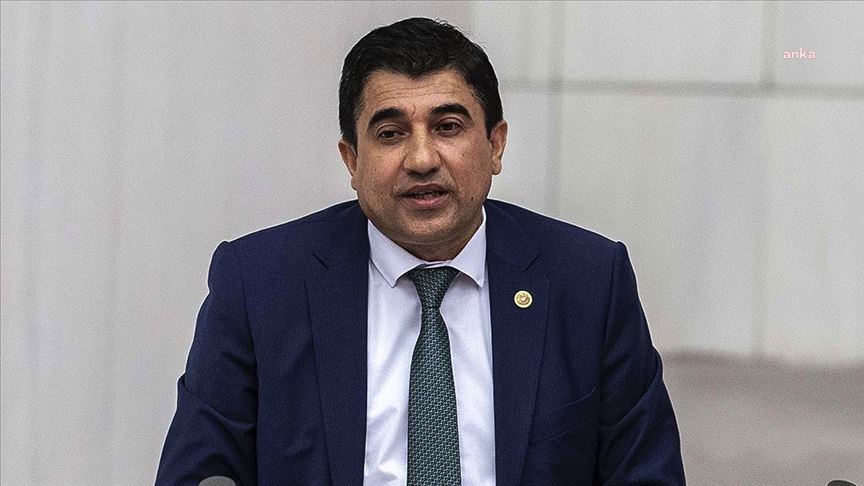 CHP'li İlhan, Kırşehir’de yapılan TOKİ binalarının 'Türkiye'de en geç teslim edilme rekorunu kırdığını' söyledi