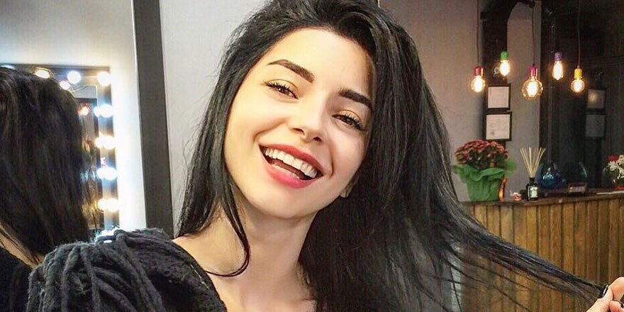 Merve Boluğur'dan ilginç frikik sansürü!
