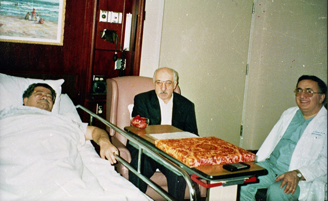 Gülen, Özal'ın odasına gizlice girip...