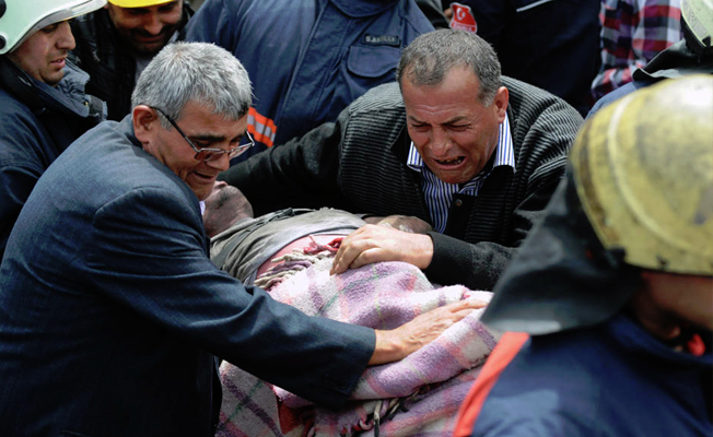 Soma'da yine gözyaşları sel oldu
