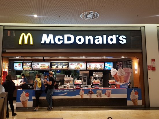 Güldüren olay! Polis kovalarken McDonald’s'a uğradı