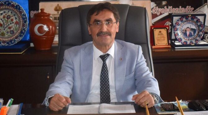 MHP'li belediye başkanı görevinden istifa ettiğini duyurdu