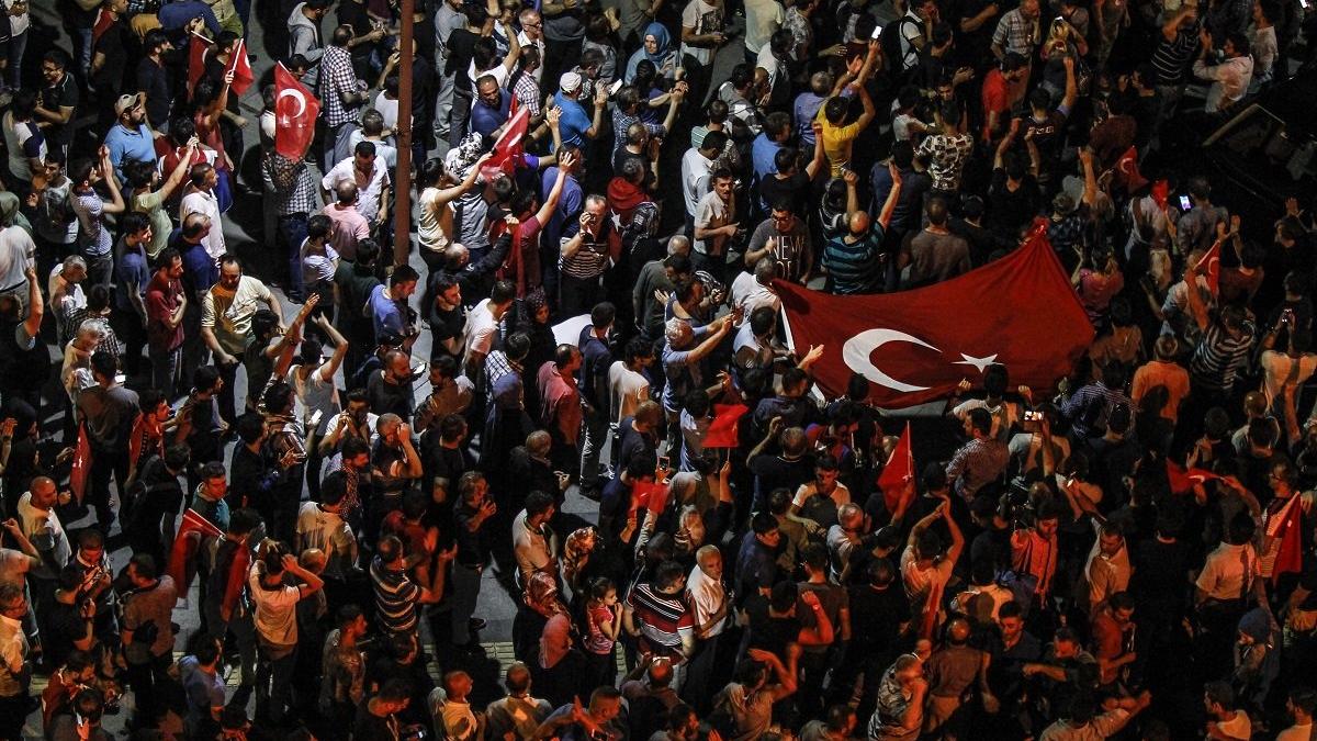 15 Temmuz'da kule şefi olan Enver Yavuz tüm bilinmeyenleri bir bir anlattı!