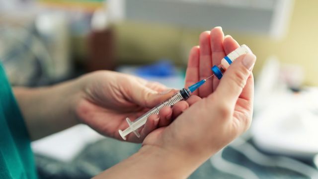 Dr. Serdar Savaş'tan Semra Topçu'ya çarpıcı açıklamalar... "Sinovac'ı ayran içtik kabul edin..."