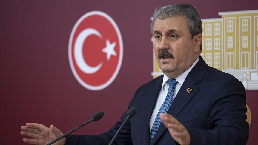 Mustafa Destici: "Adalardaki kilise ve okullarda Rum ibaresini kaldıralım"