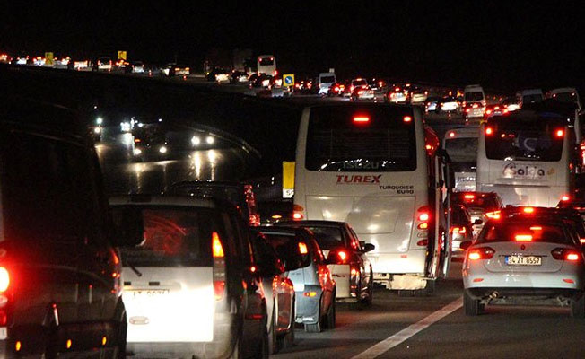 TEM'de trafik kilit