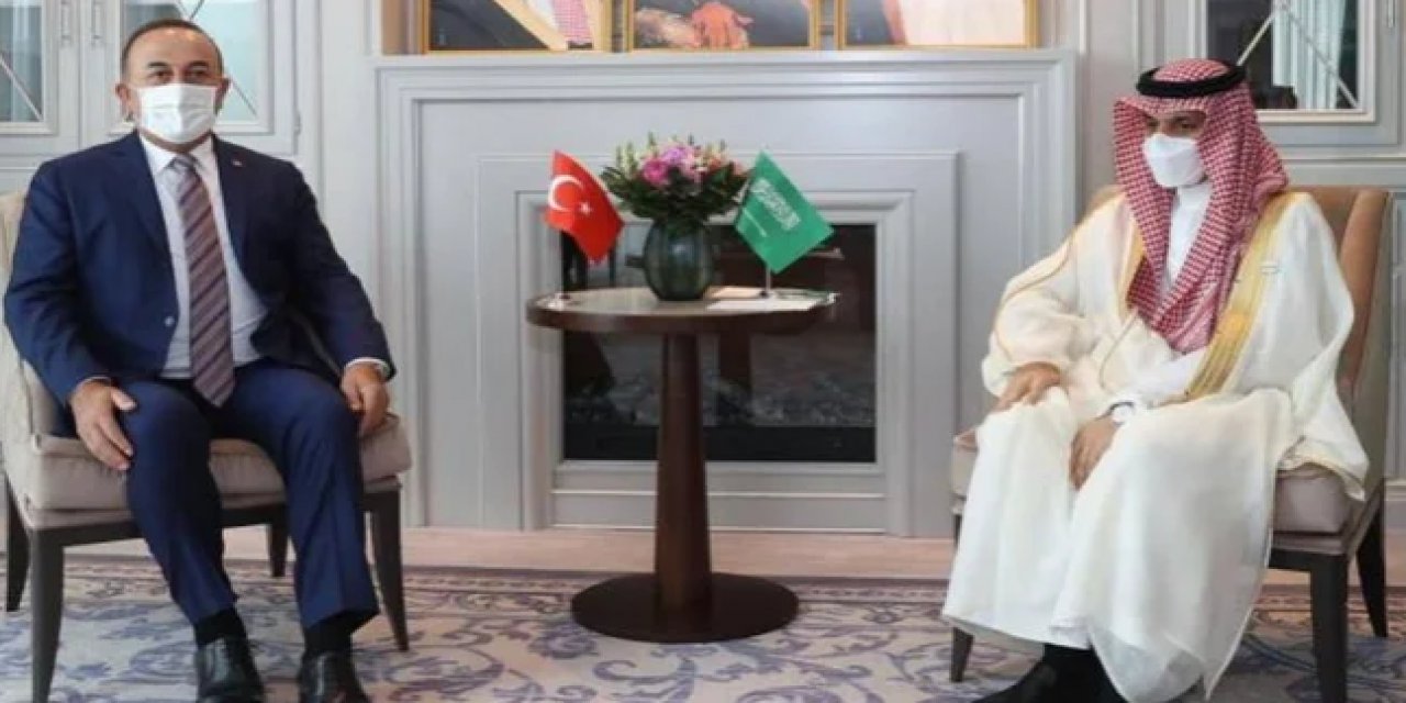 Mevlüt Çavuşoğlu’nun paylaştığı o fotoğrafa tepki yağdı!