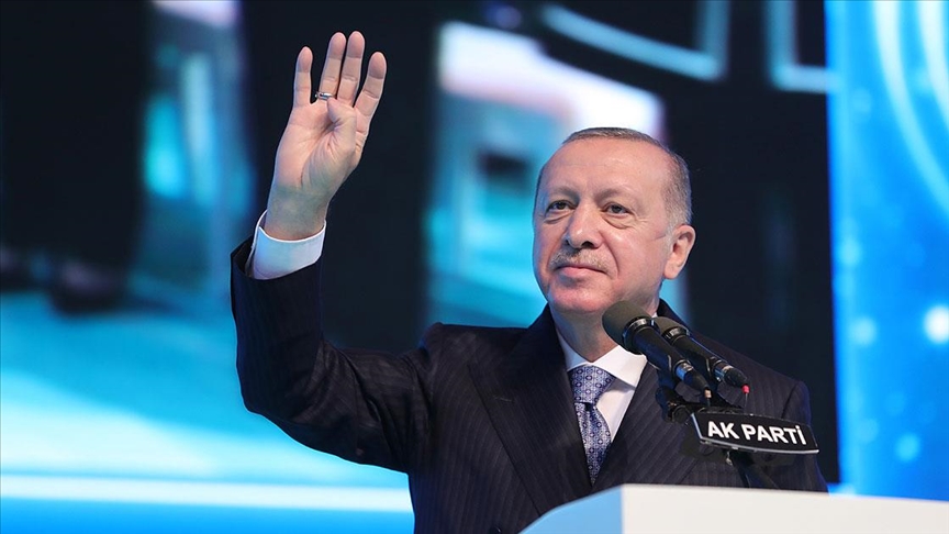Erdoğan Z kuşağına seslendi! "Ben de sizlerle beraber fetih rüyaları görüyorum"