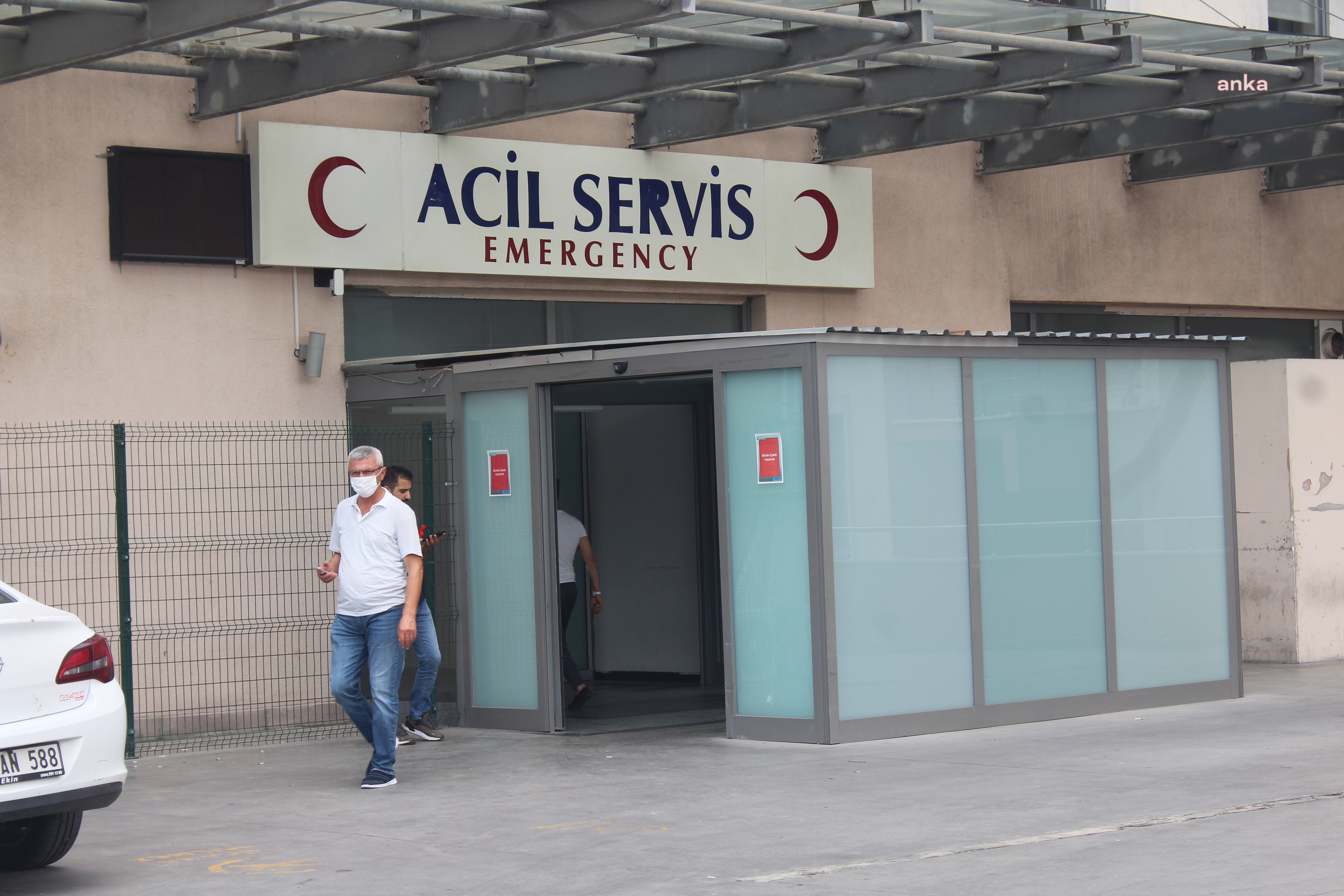 Acil servisler doldu taştı... Acemi kasaplar bayramın ilk gününde yine sahneye çıktı!