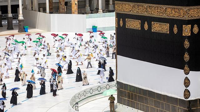 Suudi Arabistan’ın umre kararı açıklandı!