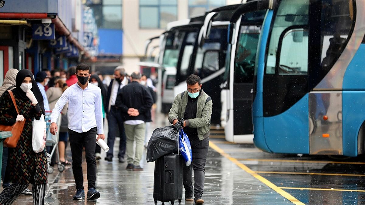 Bayram dönüşü otogarda pes dedirten yoğunluk!