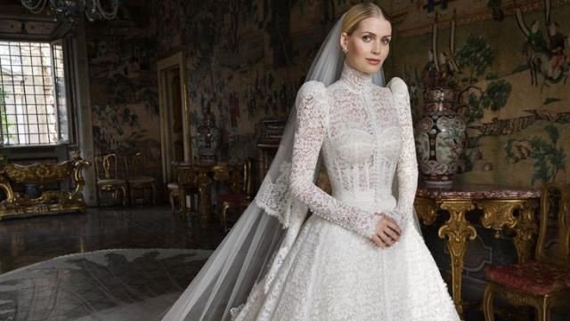 Diana'nın yeğeni Lady Kitty Spencer babasından 5 yaş büyük milyarderle evlendi