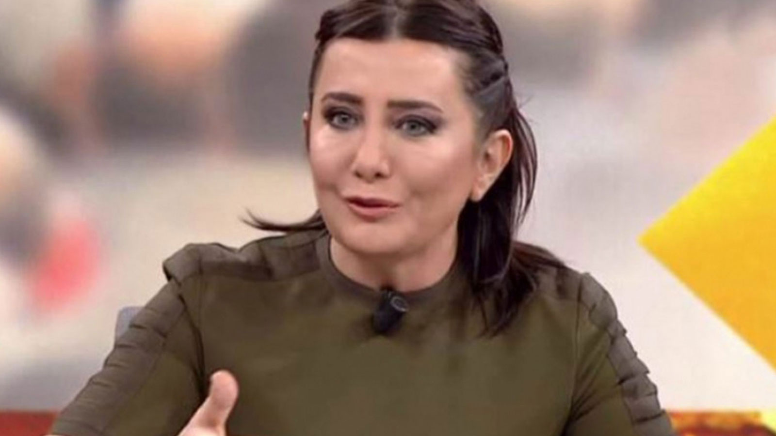 Sevilay Yılman takipçisiyle öyle bir atıştı ki...
