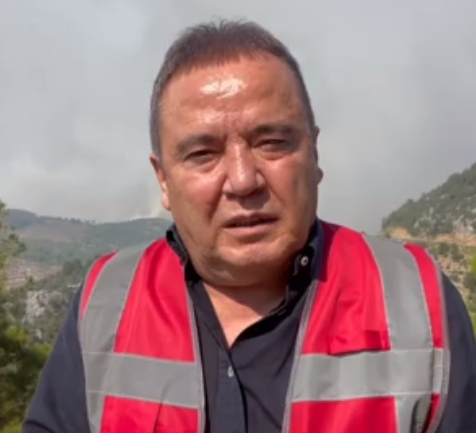 Muhittin Böcek tahliye kararı verilen Gündoğmuş için: "Nolur buraya uçak gönderin, helikopter gönderin"