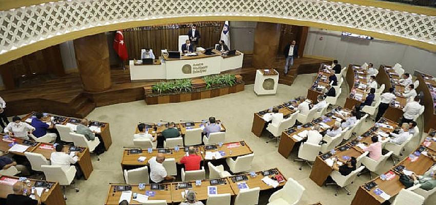 Antalya Büyükşehir Belediye Meclisi yangın uçağı kiralama kararı aldı