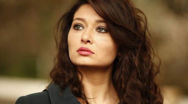 Nurgül Yeşilçay hayranlarına güzel haber! İşte yeni projesi...