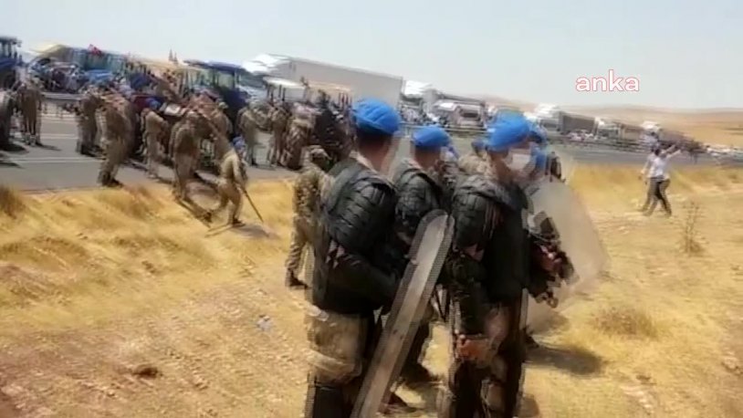 'AKP istifa' sloganı atan 18 çiftçiye gözaltı şoku!