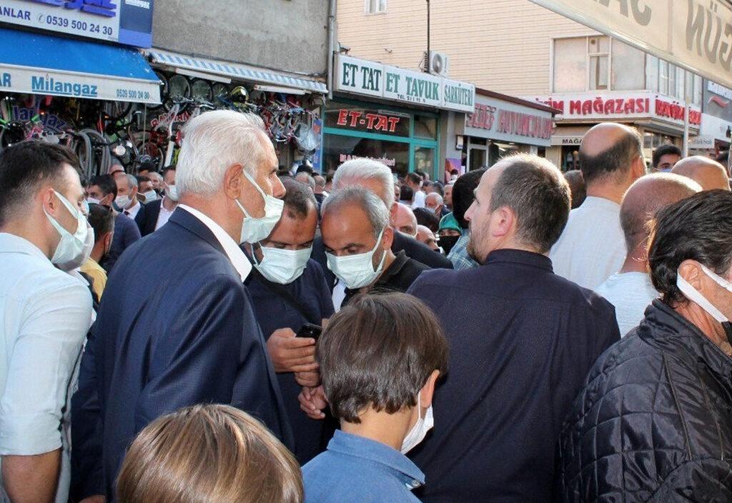 Meral Akşener Bayburt'u ziyaret etti... Yumruklu arbede çıktı!