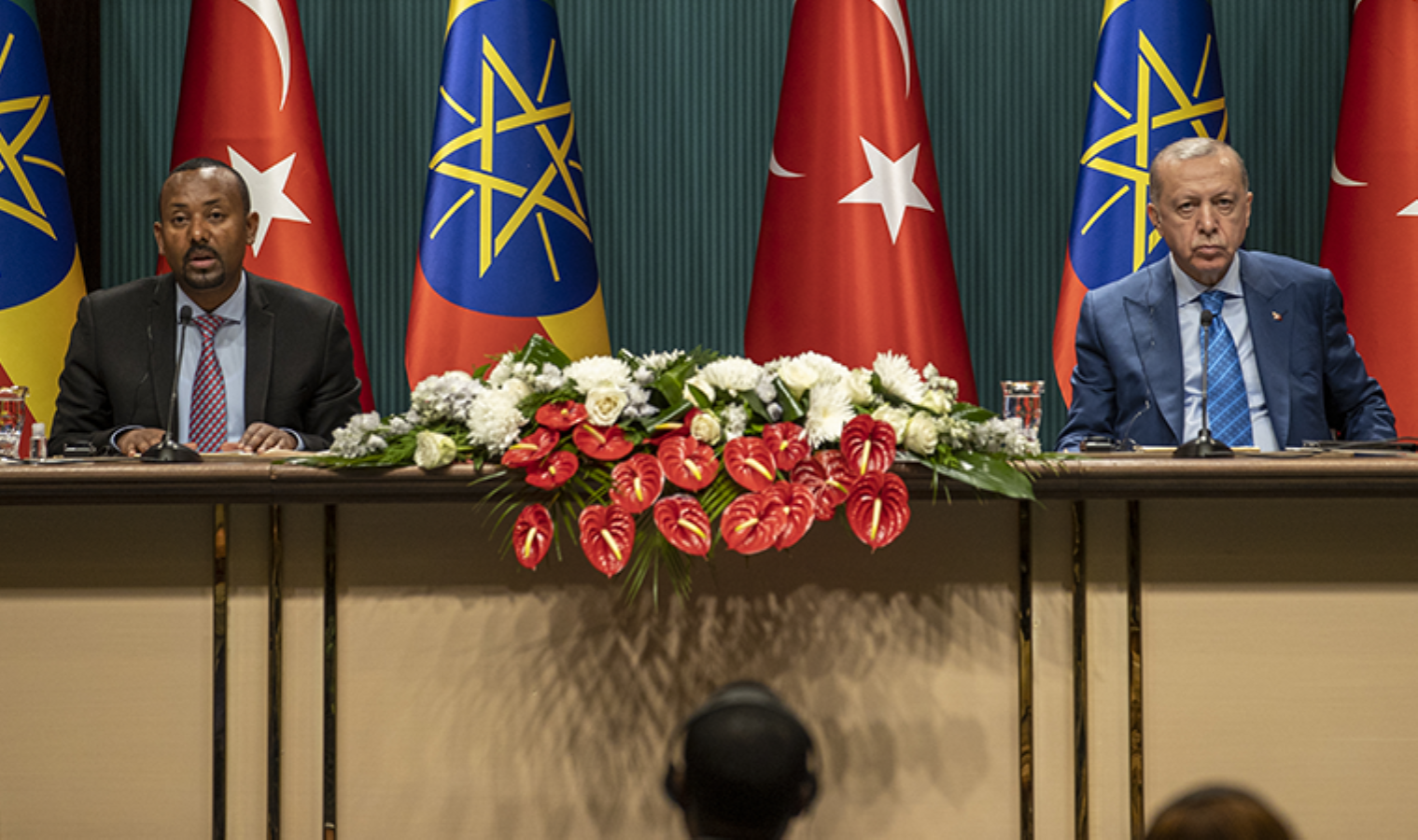 Hata denmişti... Saray'dan Atatürk'e bir sansür daha!