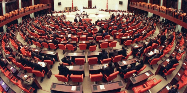 CHP ve HDP'li vekillere fezleke!
