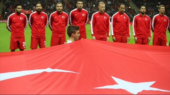O futbolcu Almanya'yı değil Türk Milli Takımı'nı seçti!